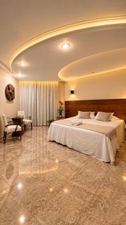 Paradise Inn Hotel - 1