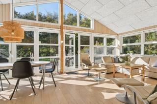 Dejligt Sommerhus På Stor Indhegnet Grund - 4
