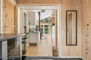 Dejligt Sommerhus På Stor Indhegnet Grund - 1