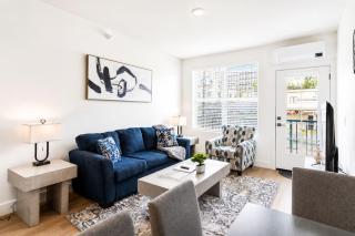 Luxury New-Build Suite, Downtown & Bathhouse & Convention, #202 - 9