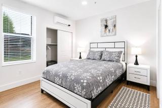 Elegant 2 Bed 2 Bath - Downtown - Free Parking, Suite #101 - 6