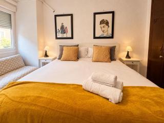 "El rincon del pintor"Enorme piso a junto a Laurel ascensor By Apartamentos Logrono - 6