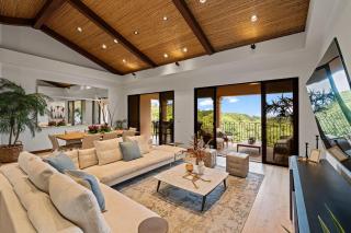 Family Home, Pool & Exclusive Resort Access - 9