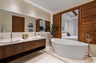 Family Home, Pool & Exclusive Resort Access - 1