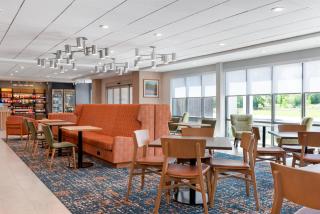 Hampton Inn & Suites Cadillac - 2