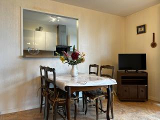 Spacieux appartement refait à neuf avec balcon et garage, proche centre-ville - 5