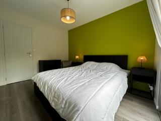 Spacieux appartement refait à neuf avec balcon et garage, proche centre-ville - 1