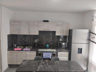 Casa Quetzal Prados del Sol 1 Rec y 2 Sofa Cama para 6 - 2