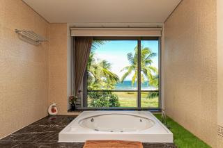 Ocean Villa Beachfront Da Nang Koaniva - 1