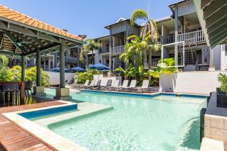 Poolside Villa - Hibiscus 40a - 0