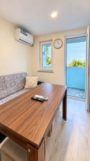 Garden EVN Apartments 5 Min from Airport - 2