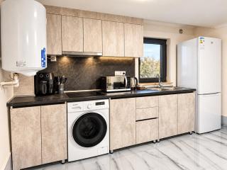 Garden EVN Family Apartment 5 Min from Airport - 7
