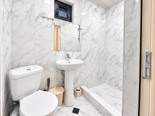 Garden EVN Family Apartment 5 Min from Airport - 1