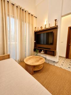 Lush Lavish Luxe 2BHK Pool Gym Candolim - 0