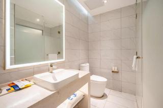 7 Days Inn Yingshang Lanxing Building Materials Market - 6