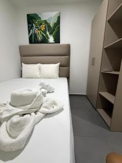 ART EXPO ROOMS ESCALON Galerias Mall Millennium Tower - 5