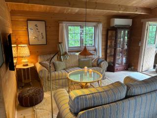 Charming Timber House With Sauna Near Beach - 9