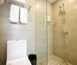 Shell Hotel Shanghai Normal University Hongcao Road Metro Station Guiping Road - 7