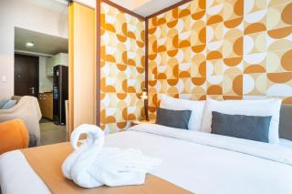 Modern Minimalist Uptown Parksuites 1BR - 5