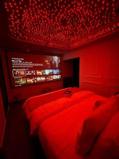 Private Cinema Starlight Xbox & Smart lock Bahria - 0