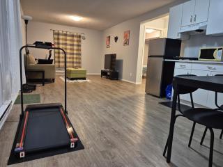 Bright & Cozy Getaway Near Garden City Mall - 7