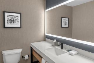 DoubleTree by Hilton Dayton Fairborn - 5