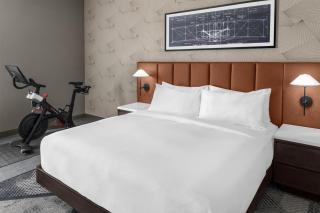 DoubleTree by Hilton Dayton Fairborn - 4