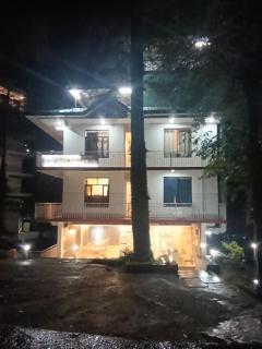 Hotel The Oak Valley - 1