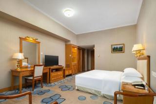 Zhuhai Dehan Hotel - 1