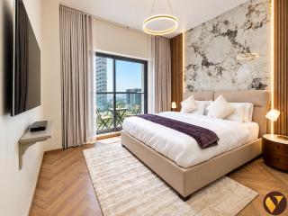 Vogue Vacation Homes, JVC Jeewar Tower near Circle Mall, Two Bedroom Apartment with Balcony and City View, Access to all Amenities - Dubai - 7