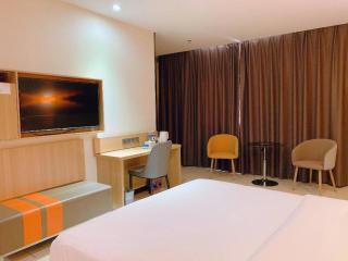7 Days Premium Lintao City Golden Street Shopping Plaza Branch - 2