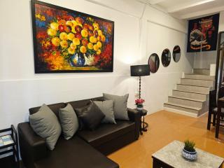 Tropical Oasis - Spacious Townhouse - 9