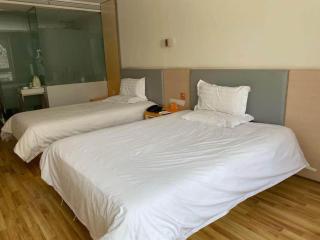 7 Days Inn Harbin West Railway Station - 1