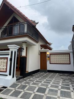 Adi Lingga Villa - 0