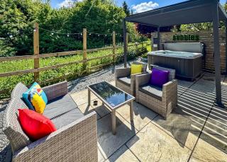 Raywell Hall Country Lodges - 3