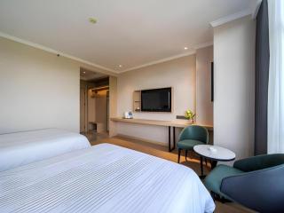 GreenTree Inn Chizhou Pingtian Lake Qingfeng Avenue Business Hotel - 1
