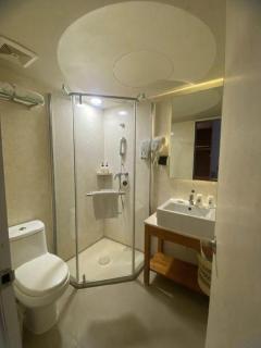 GreenTree Inn Xuzhou High Speed Railway Station Express Hotel - 4