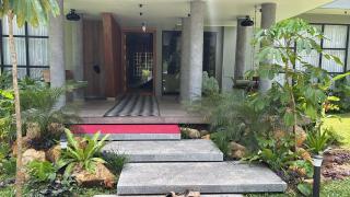 Hover House Homestay - 9