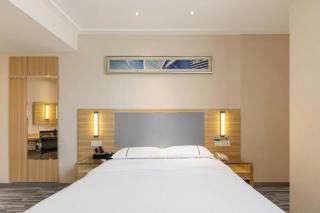 City Comfort Inn Beihai RT-Mart High Speed Railway Station - 1