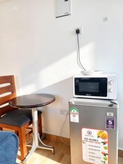 Modern Grey Haven Stylish Studio - 1