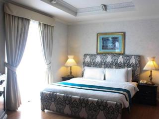 Queen Margarette Hotel - 1