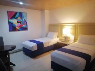 Blueberry Tourist Hotel - 1