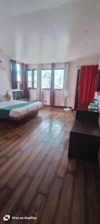 Tripli Hotels M & Resort - 9