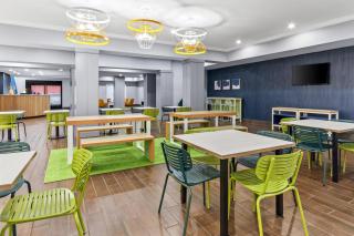 Spark by Hilton Cincinnati Fairfield - 3