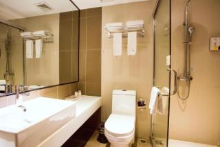JTOUR Inn Guilin Two Rivers and Four Lakes Walmart - 1