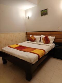 Hotel Devendra palace - 4