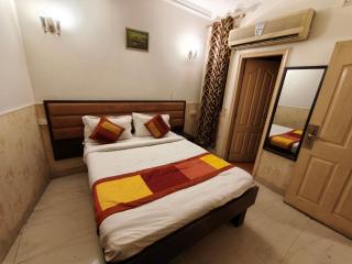 Hotel Devendra palace - 1