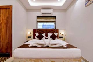 ZQ Royal Place Hotel - 3