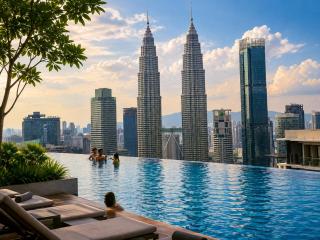 EATON RESIDENCES KLCC By INFINITY- Swimming- pool - 0