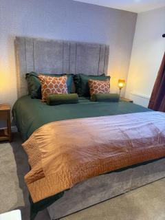 Hair BnB central Alcester- off site free parking - 8